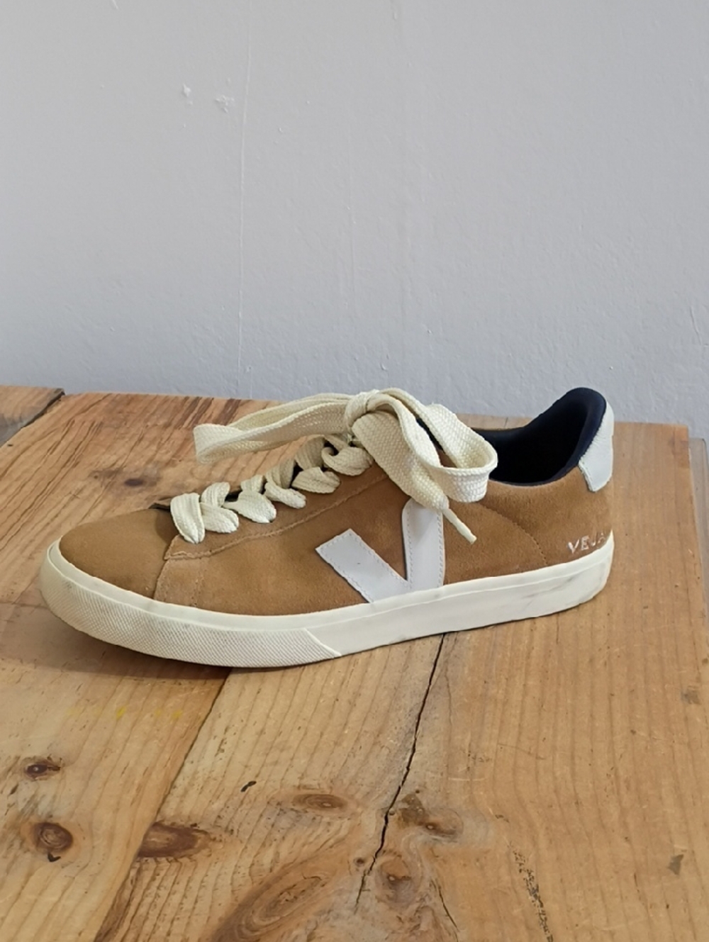 Veja Tan Suede Campo Sneakers Size 10.5 - Picture 1 of 10
